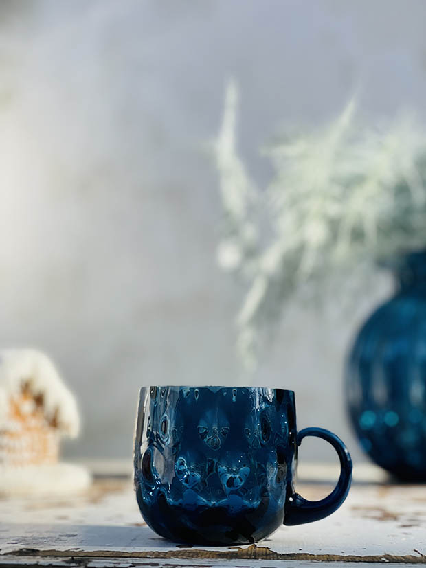 Hrneček puntíkovaný v kouřově modrém křišťálu - Obrázek 11