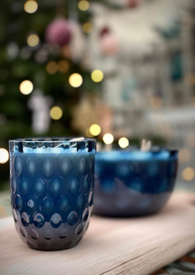 Přírodní svíčka v křišťálu modrý kouř "Puntík"