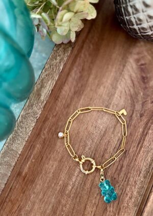 Náramek s tyrkysovým medvídkem na karabince