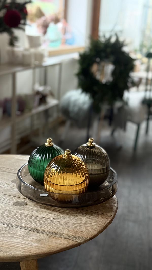 Smaragdová vánoční křišťálová koule se svíčkou - Obrázek 7