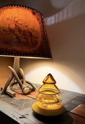 Stromeček z ručně foukaného křišťálového skla v odstínu amber se svíčkou